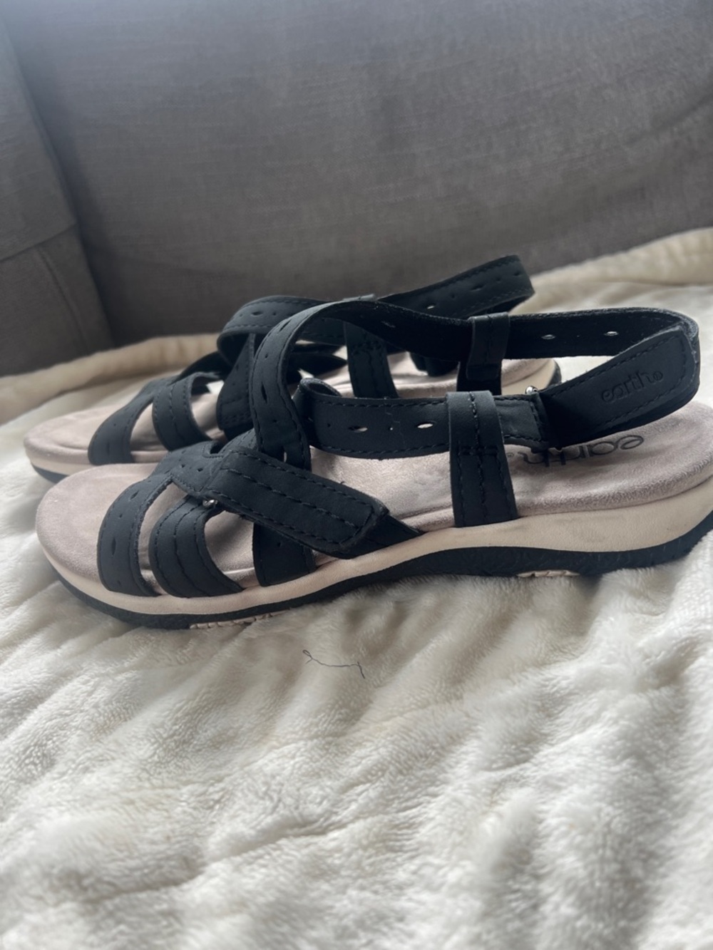 Earth origins Samsin Round Toe Strappy Casual Flat Sandals sz 8.5 NWOT - Picture 4 of 7